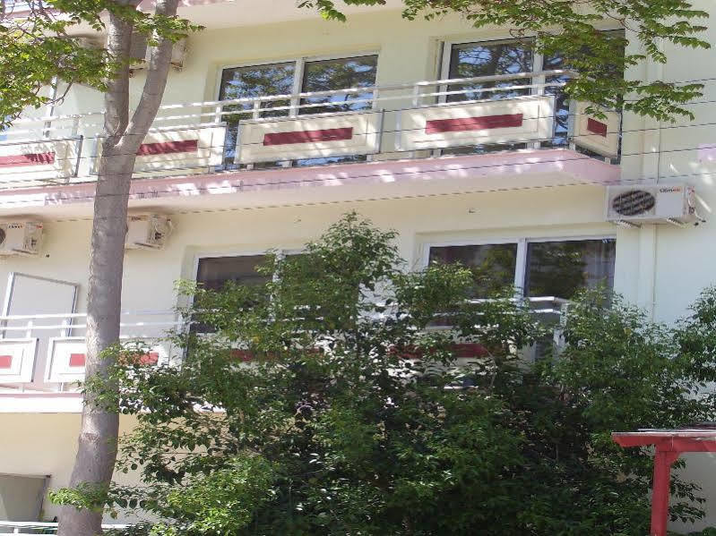 Bristol Apartments Кос Екстериор снимка